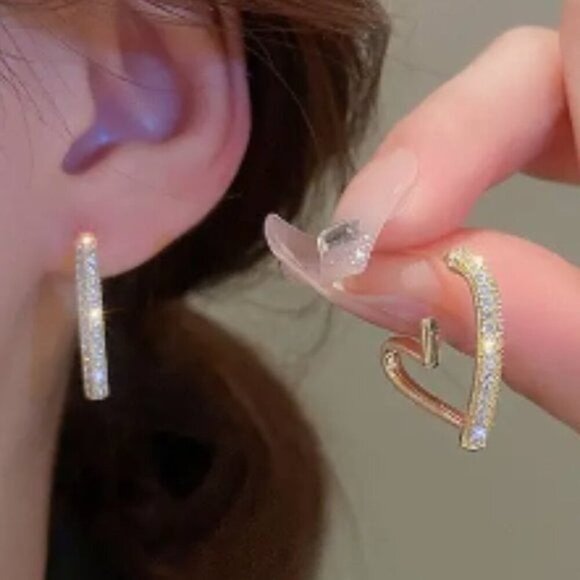 18k Gold Plated Rhinestone Heart Hoop Earrings - Picture 3 of 4